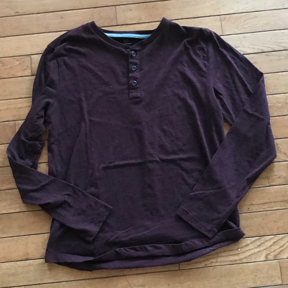 Men’s size small burgundy long sleeve shirt